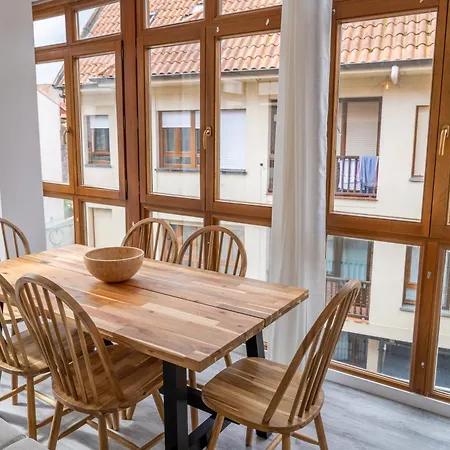 Precioso Apartamento En By Renthas Llanes